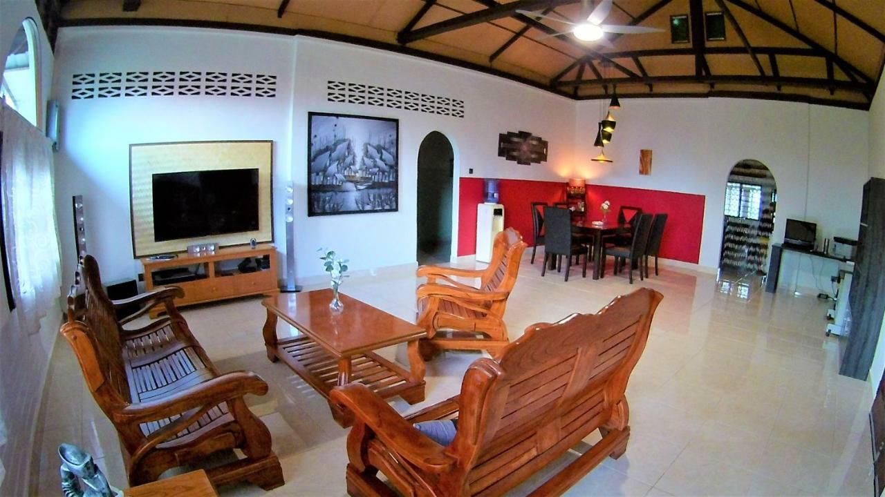 Sabandy Guesthouse Kuah Exterior photo