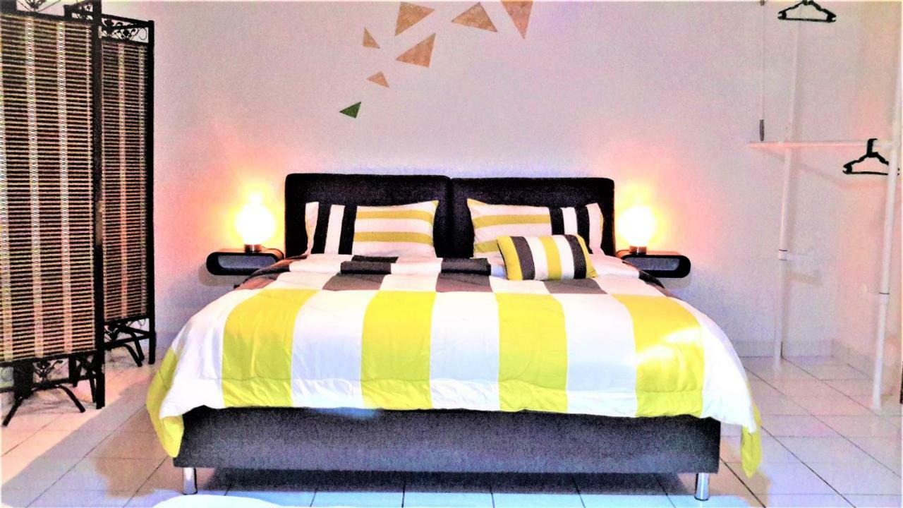 Sabandy Guesthouse Kuah Exterior photo