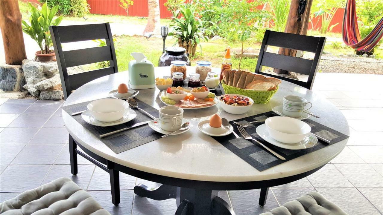 Sabandy Guesthouse Kuah Exterior photo
